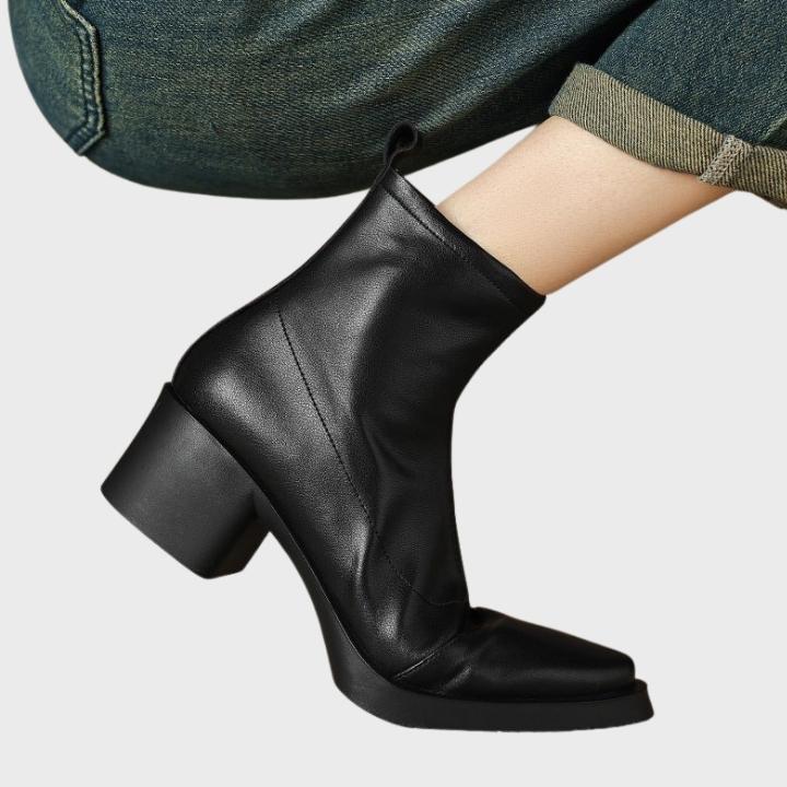 Women's Mid Shaft Structured Block Heel Boot