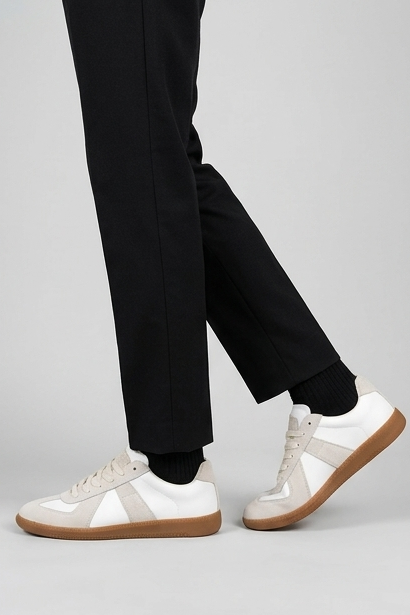 Retro Panelled Lace-Up Low Top Trainers Men