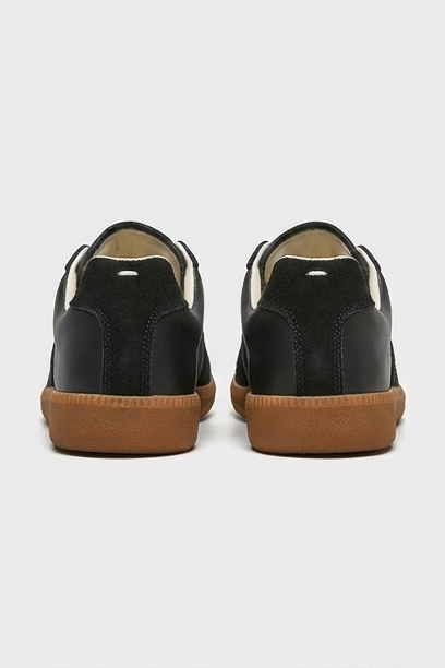 Retro Panelled Lace-Up Low Top Trainers Men