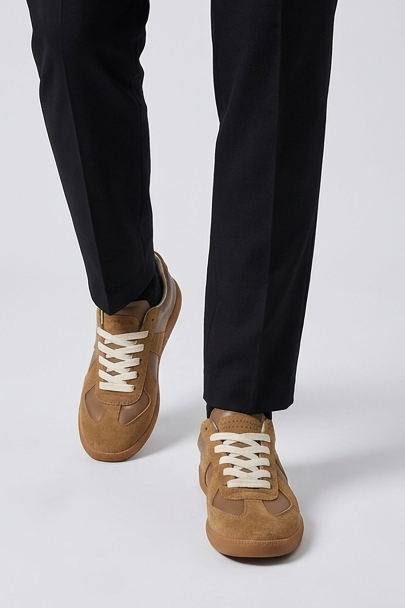 Retro Panelled Lace-Up Low Top Trainers Men
