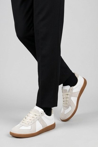 Retro Panelled Lace-Up Low Top Trainers Men