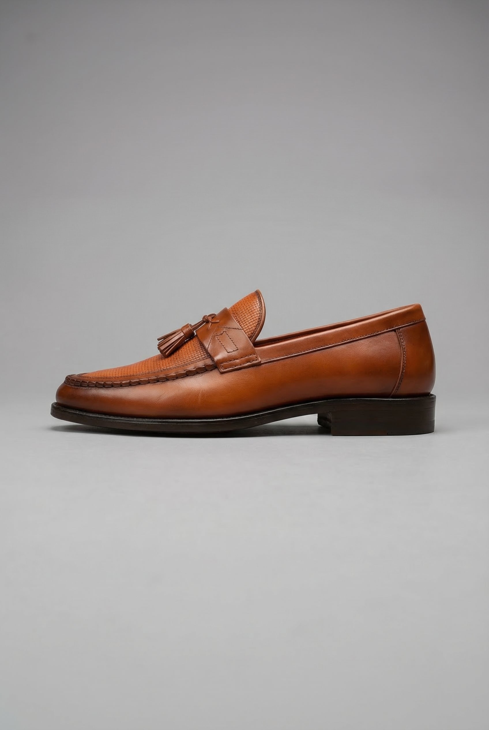 Men’s Classic Woven Tassel Slip On Loafers