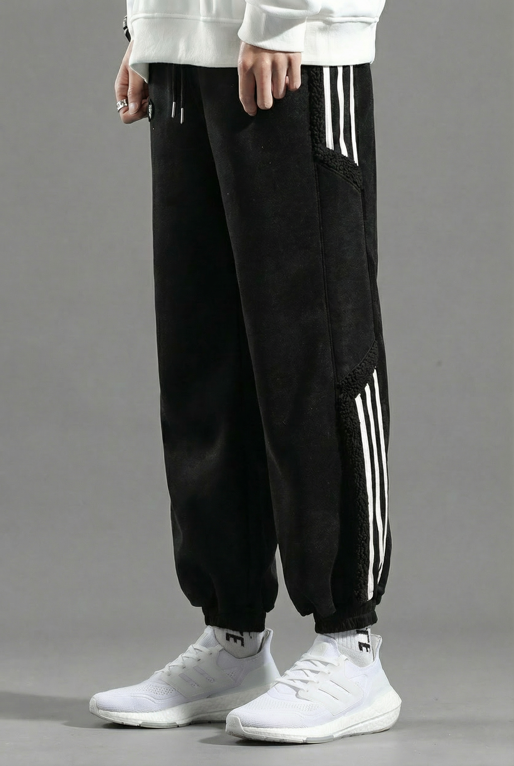 Men's Fleece-Lined Relaxed Fit Joggers with Side Stripe Detail