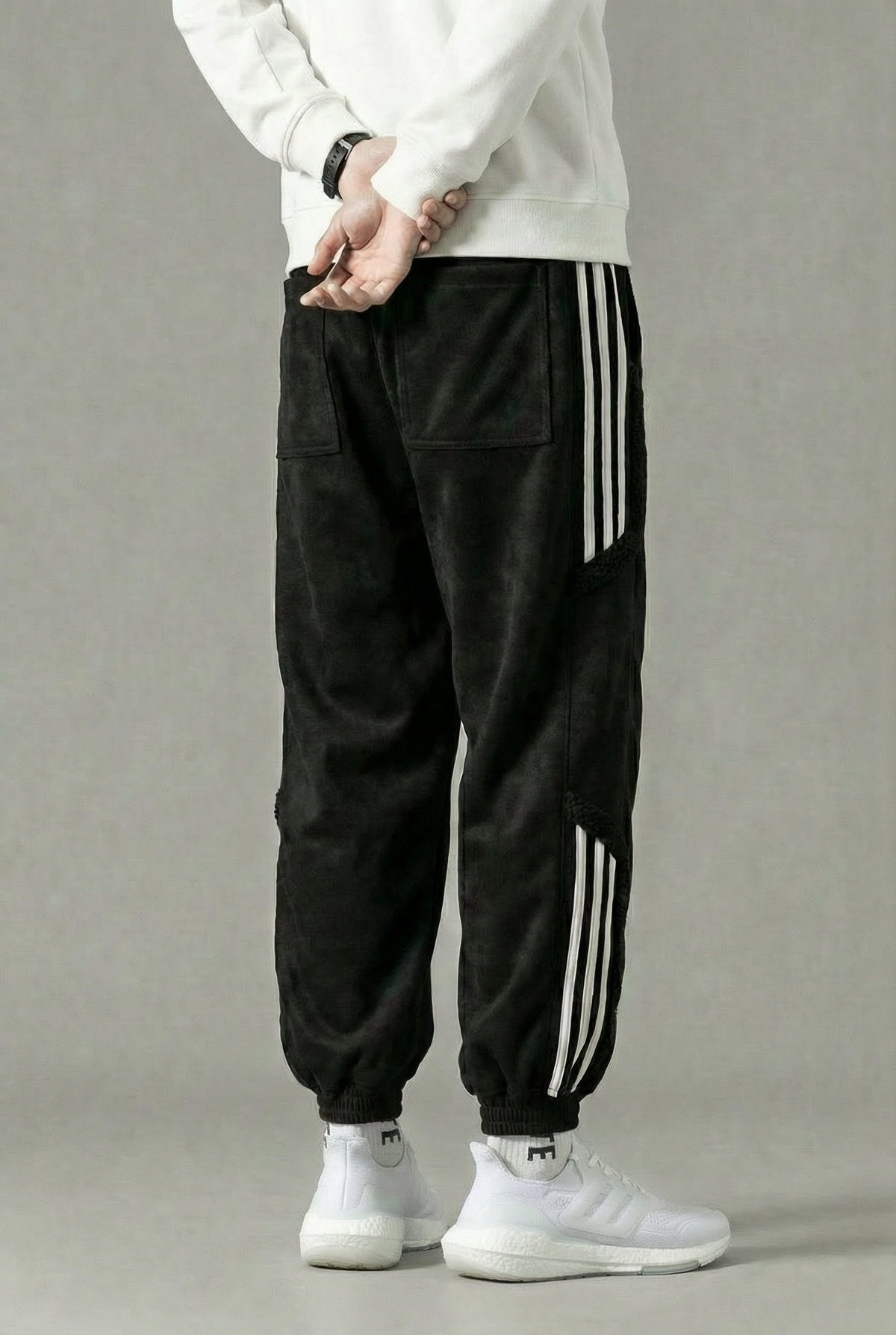 Men's Fleece-Lined Relaxed Fit Joggers with Side Stripe Detail