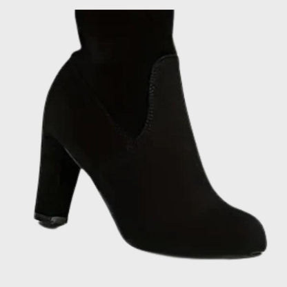 Women’s Knee-High Lace-Up Boots