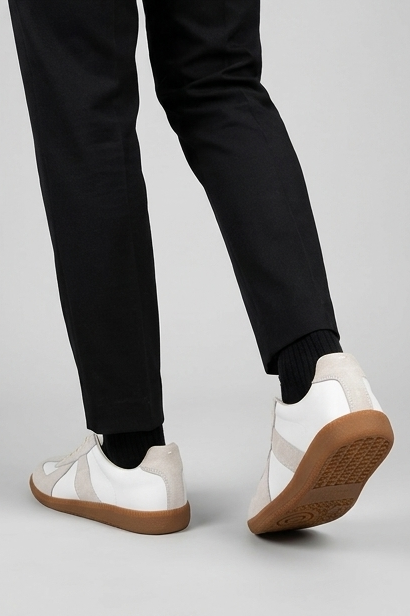 Retro Panelled Lace-Up Low Top Trainers Men