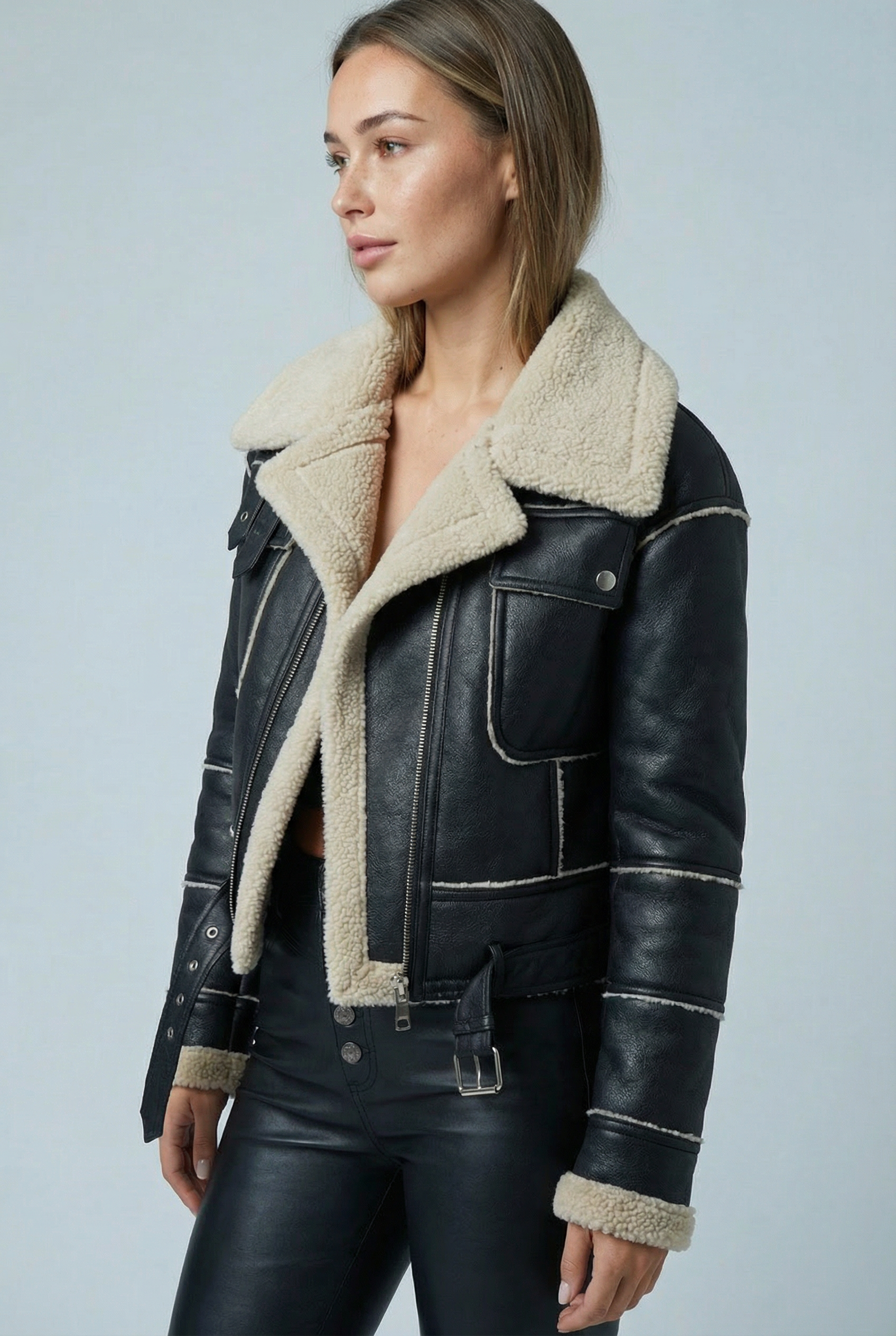 Women’s Short Zip-Up Retro Leather Jacket